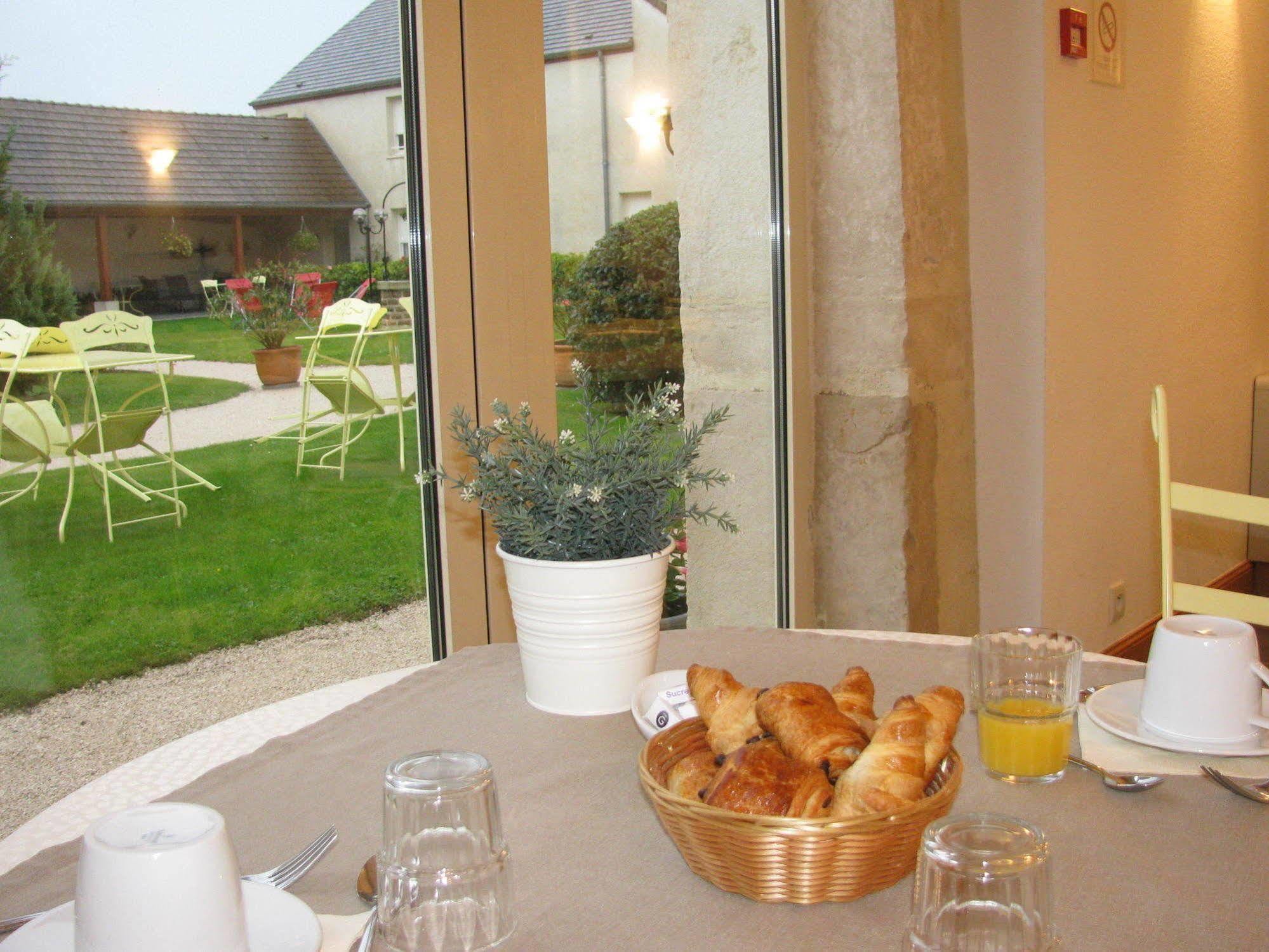 Hotel L'Oree Des Vignes Gilly-lès-Cîteaux Exterior foto